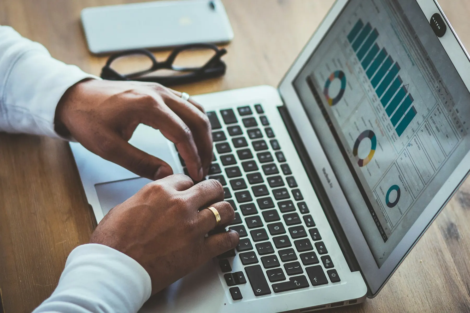 Betamaxi Accounting ledger and payment workflow